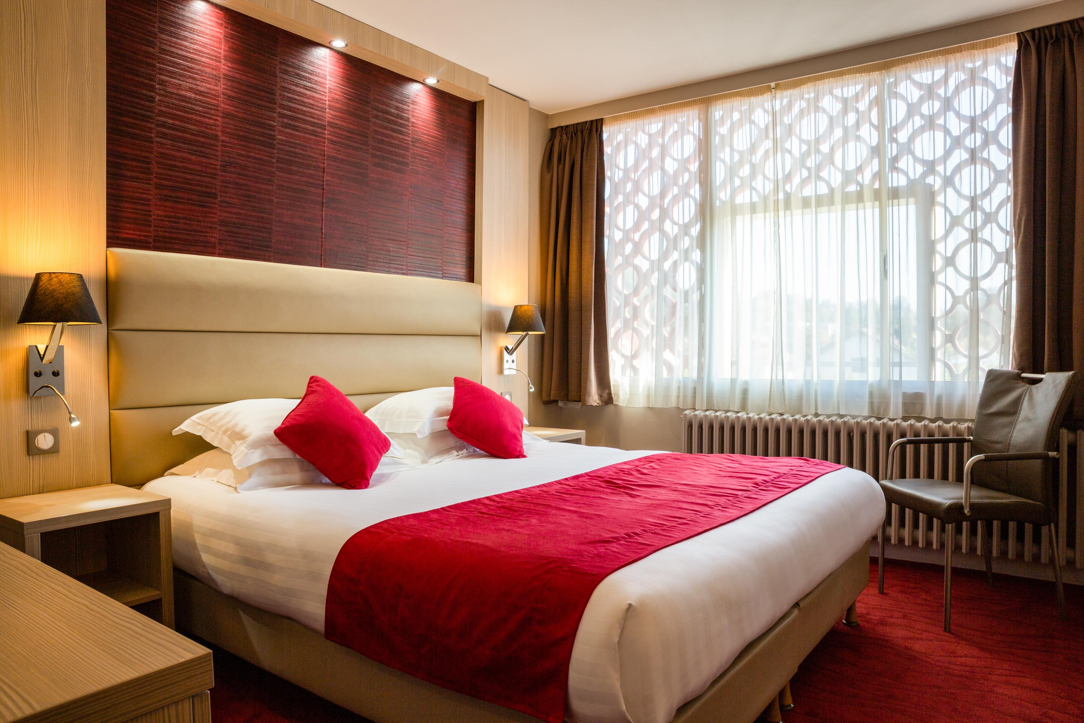 Hotel Les Trois Roses, Meylan Grenoble The Originals Boutique Екстериор снимка