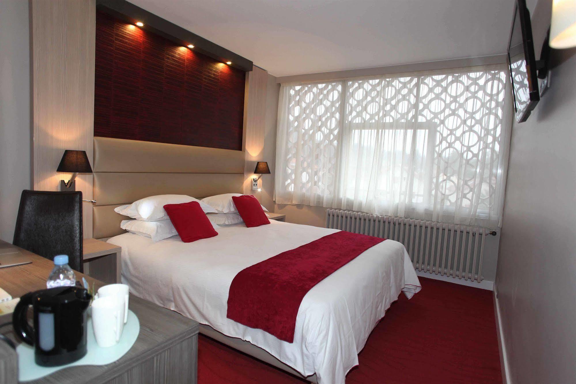 Hotel Les Trois Roses, Meylan Grenoble The Originals Boutique Екстериор снимка